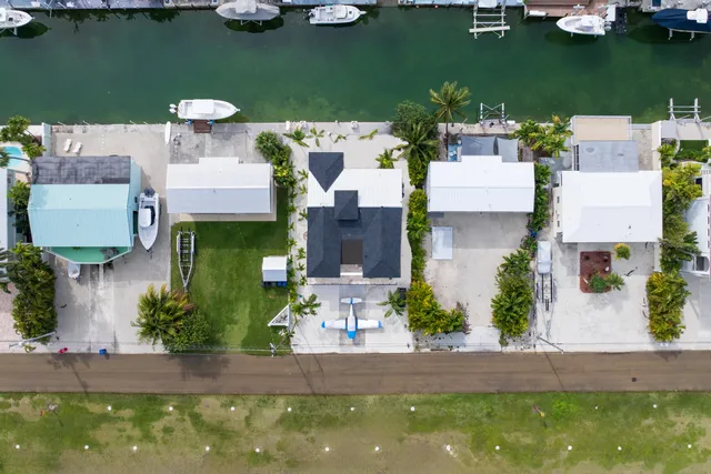 $1,999,000 | 270 Airport Drive South, Summerland Key, FL 33042