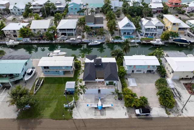 $1,999,000 | 270 Airport Drive South, Summerland Key, FL 33042