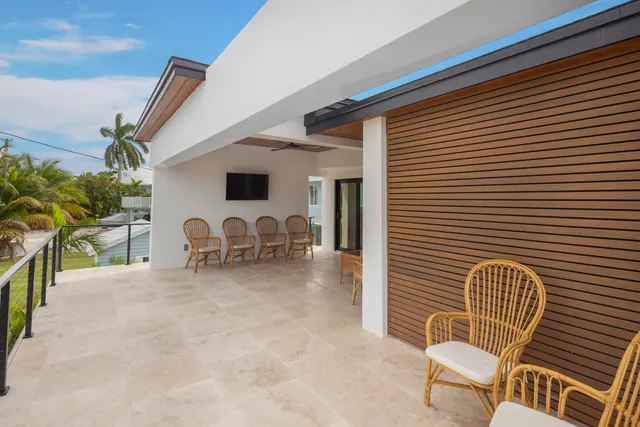 $1,999,000 | 270 Airport Drive South, Summerland Key, FL 33042