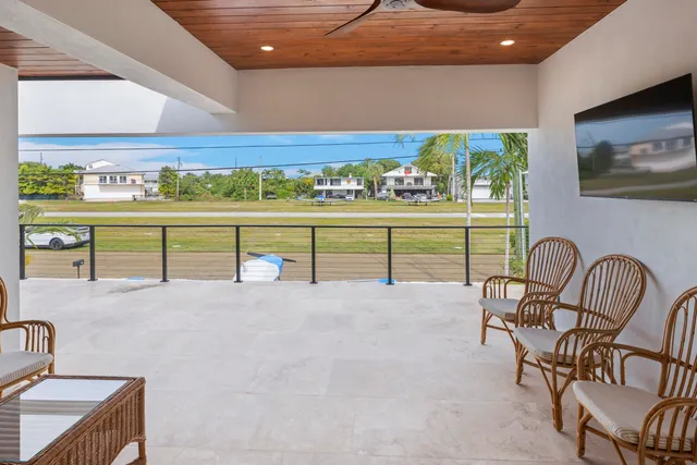 $1,999,000 | 270 Airport Drive South, Summerland Key, FL 33042