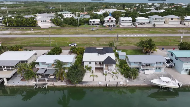 $1,999,000 | 270 Airport Drive South, Summerland Key, FL 33042