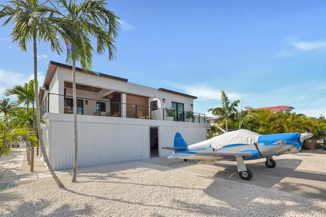 $1,999,000 | 270 Airport Drive South, Summerland Key, FL 33042