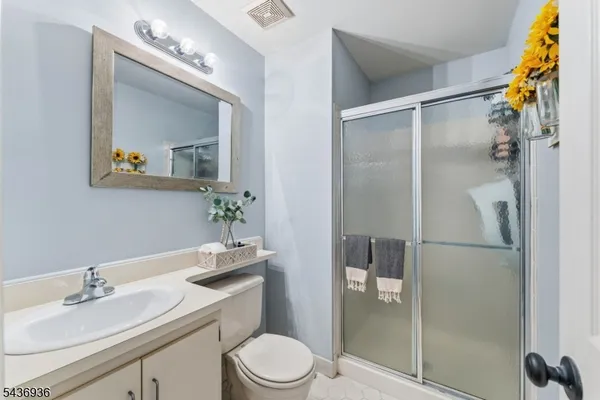 $425,000 | 1719 Breckenridge Drive, Somerville, NJ 08876