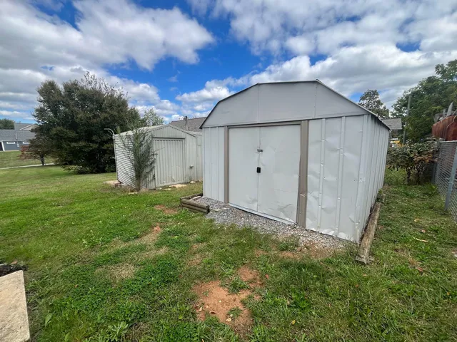 $1,250 | 705 Virginia Avenue, Vinton, VA 24179