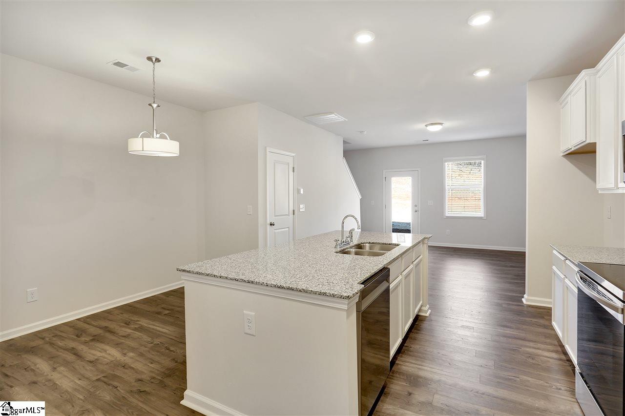 104 Crestwind Drive Greenville, SC 29607 - Photo 3 of 8 Gallery Image 3