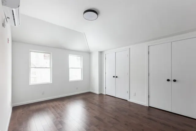 $1,500,000 | 100-03 90th Avenue | Richmond Hill