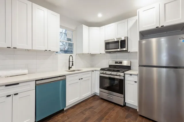 $1,500,000 | 100-03 90th Avenue | Richmond Hill