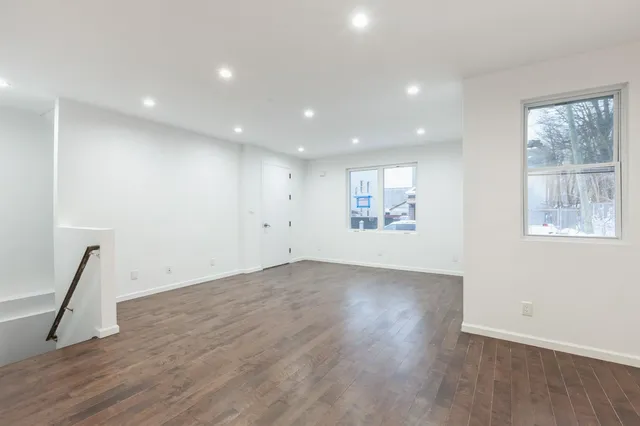 $1,500,000 | 100-03 90th Avenue | Richmond Hill