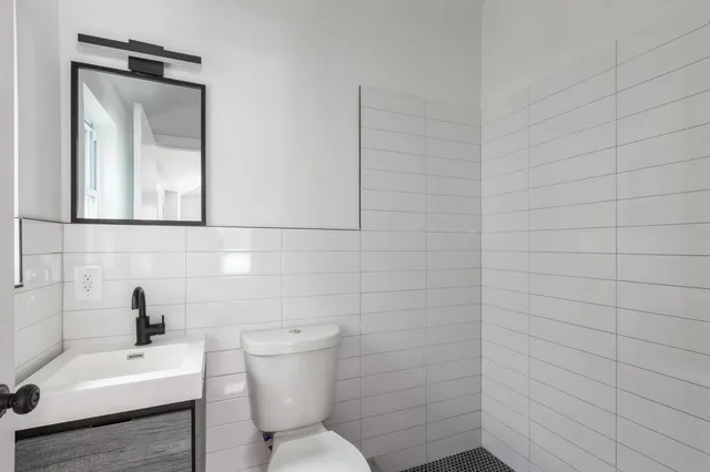 $1,500,000 | 100-03 90th Avenue | Richmond Hill