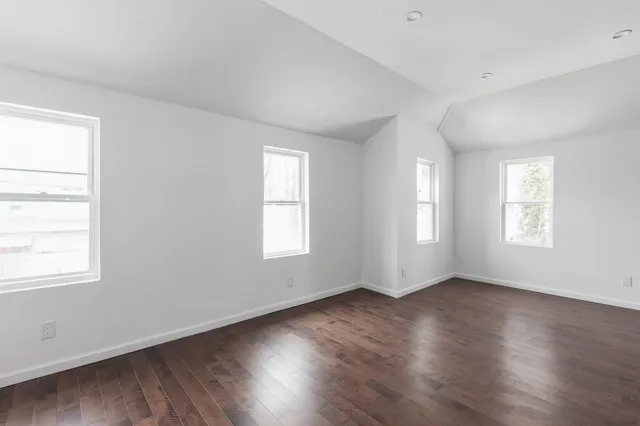 $1,500,000 | 100-03 90th Avenue | Richmond Hill