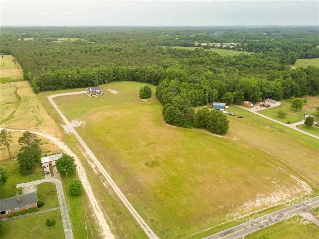 2510 South Potter Road Lancaster, SC 29720 - Photo 34 of 39 a view of a tennis court