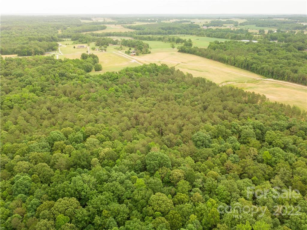 2510 South Potter Road Lancaster, SC 29720 - Photo 36 of 39 a view of an ocean from a city