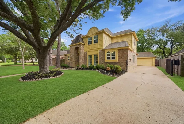 $398,000 | 7222 Birchtree Forest Drive, Houston, TX 77088