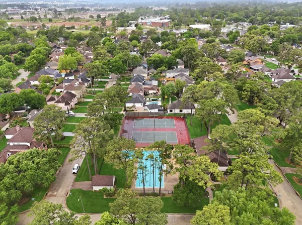 $398,000 | 7222 Birchtree Forest Drive, Houston, TX 77088