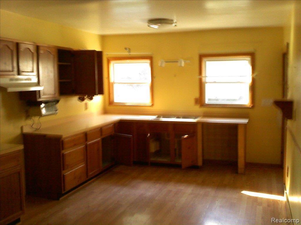 1441 Roy Road Oxford, MI 48371 - Photo 6 of 10 kitchenl