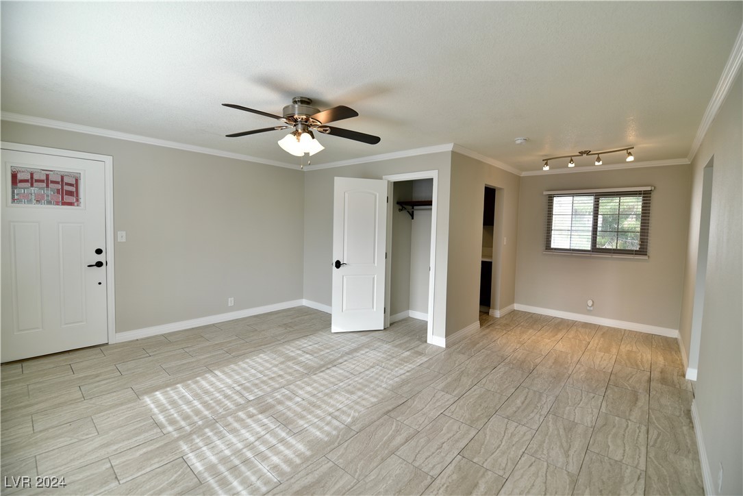 421 South 10th Street, Unit 4 Las Vegas, NV 89101 - Photo 11 of 15