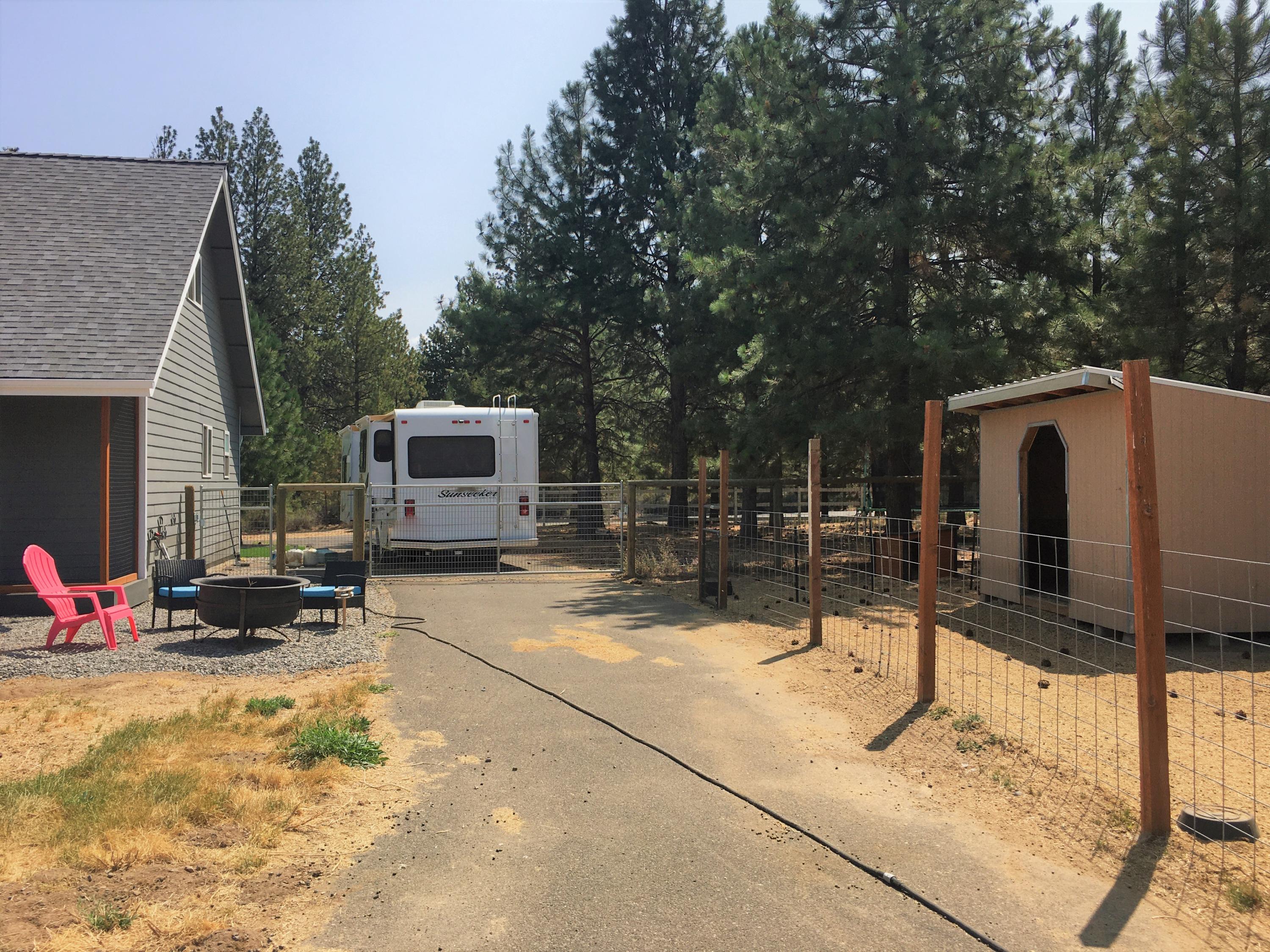 19166 Buck Canyon Road Bend, OR 97702 - Photo 50 of 63 Side yard