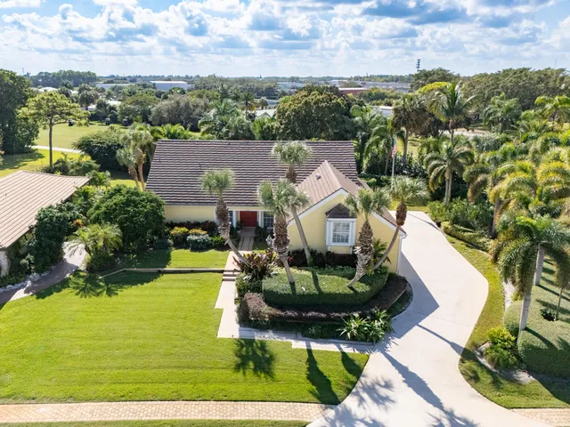 $1,197,333 | 3360 Southeast Golf Trail, Stuart, FL 34997