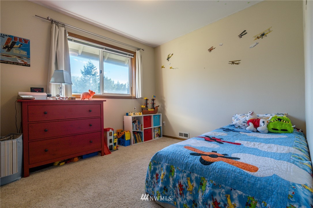 1345 Welling Road Bellingham, WA 98226 - Photo 16 of 25