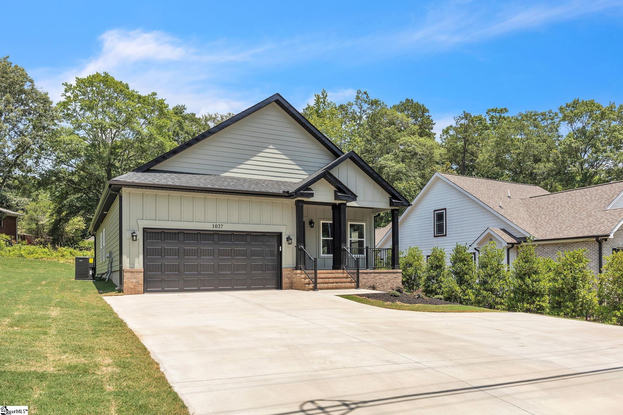 1027 Jacobs Road Greenville, SC 29605 - Photo 2 of 24 Gallery Image 2