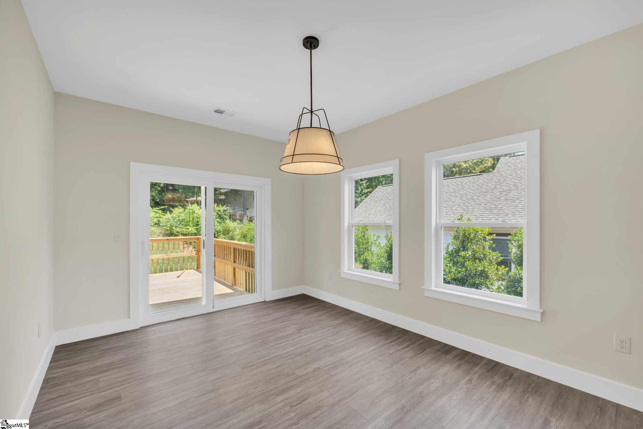1027 Jacobs Road Greenville, SC 29605 - Photo 10 of 24 Gallery Image 10