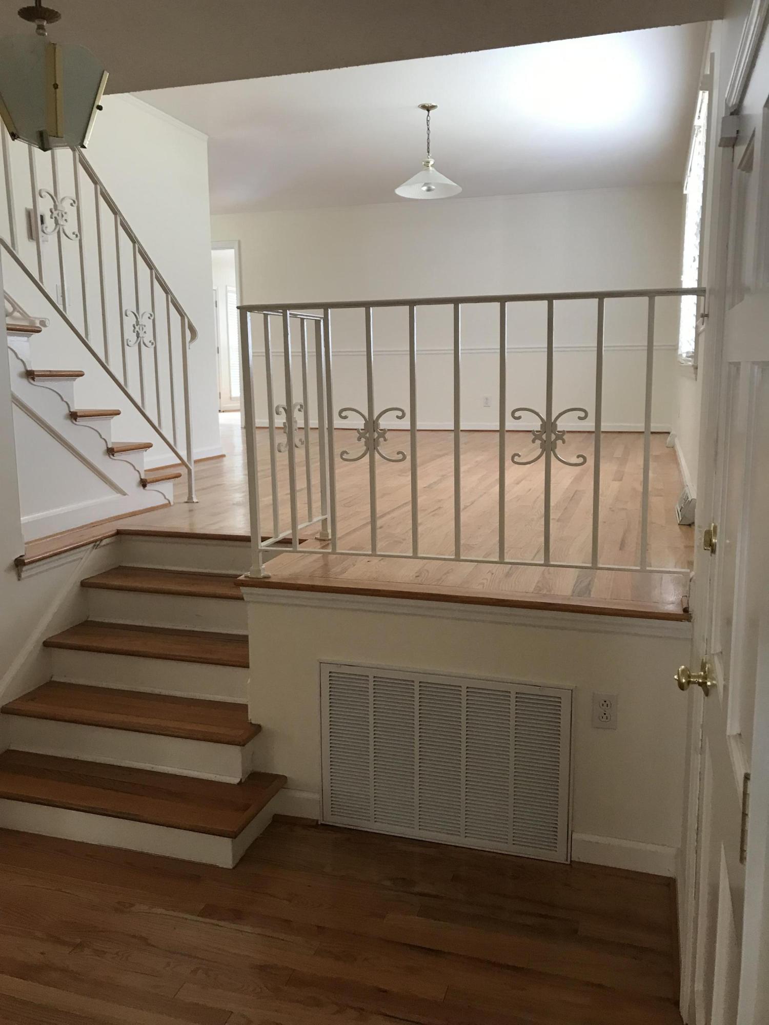 210 Almond Street Pinopolis, SC 29469 - Photo 6 of 27 Evans new paint 12