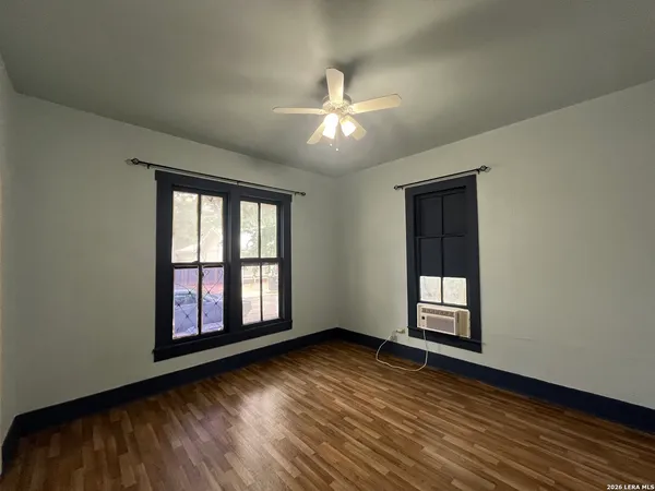 $650 | 213 Cadwallader Street, Unit 2, San Antonio, TX 78212