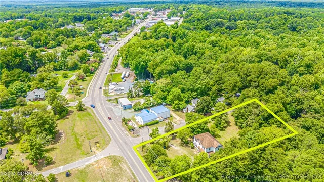 a view of an outdoor space