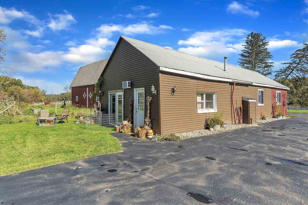 6291 Linden Road Fenton, MI 48430 - Photo 31 of 65 50059590-30.JPG