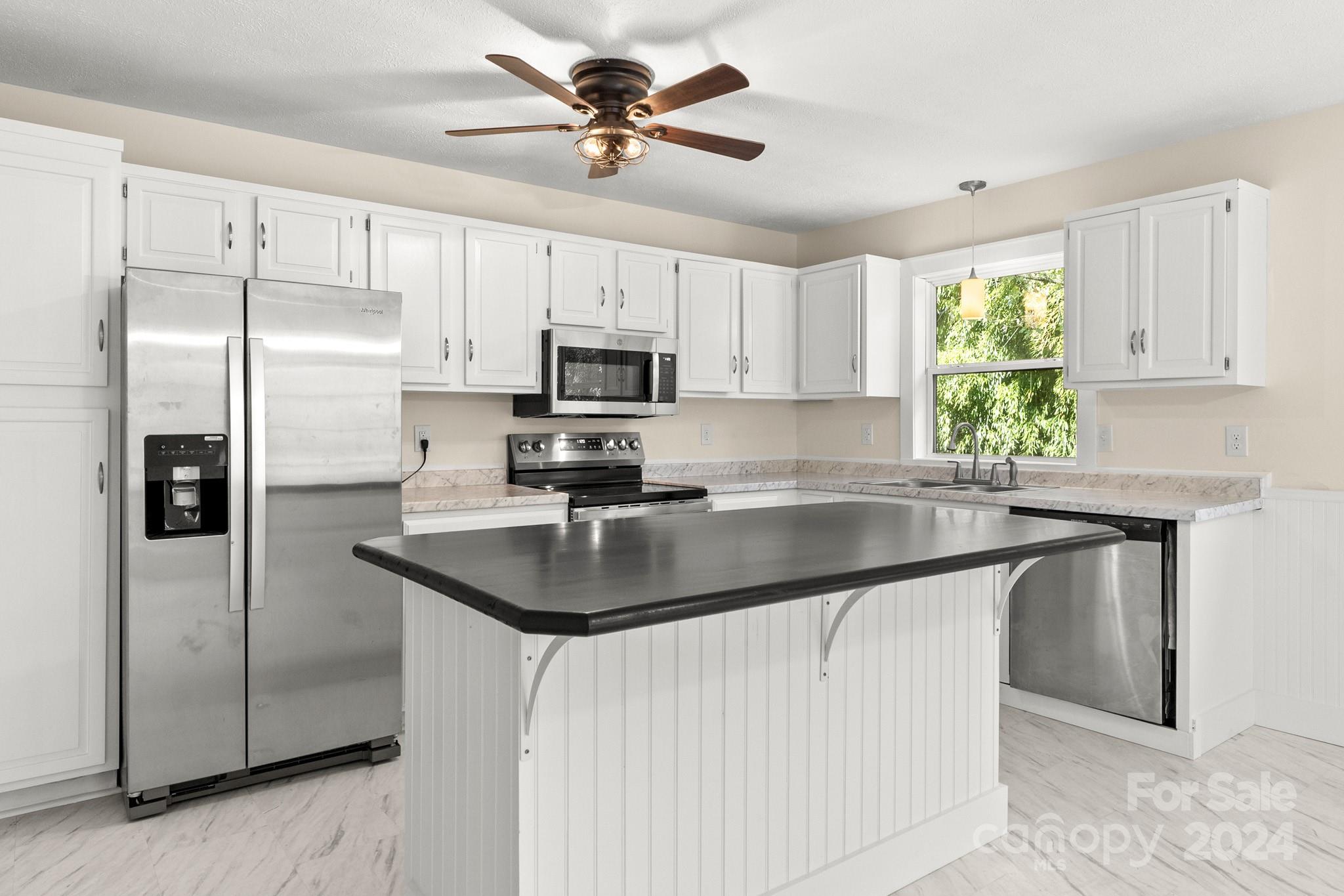 71 Cedar Street Canton, NC 28716 - Photo 12 of 43 Gallery Image 12