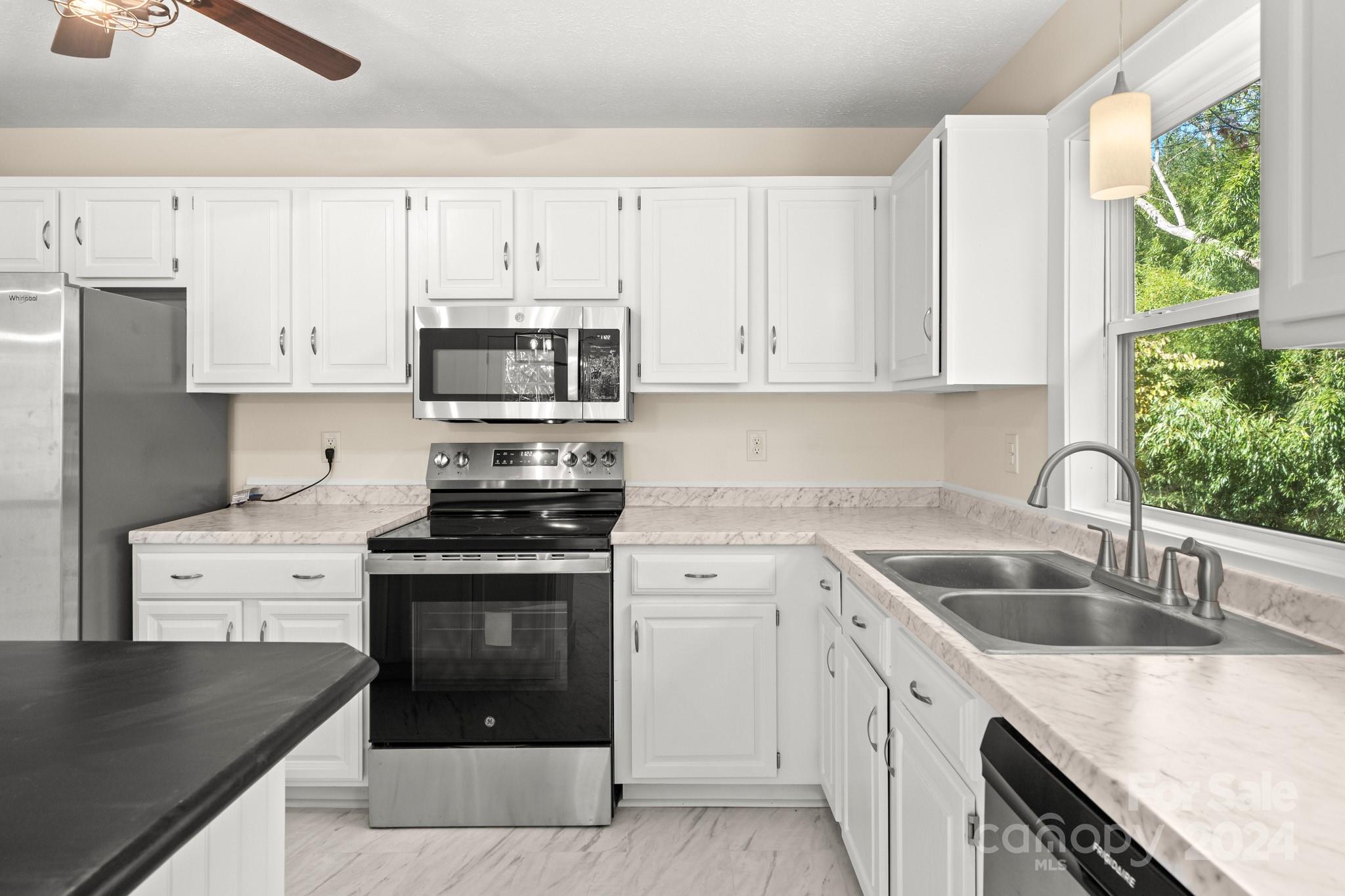 71 Cedar Street Canton, NC 28716 - Photo 14 of 43 Gallery Image 14