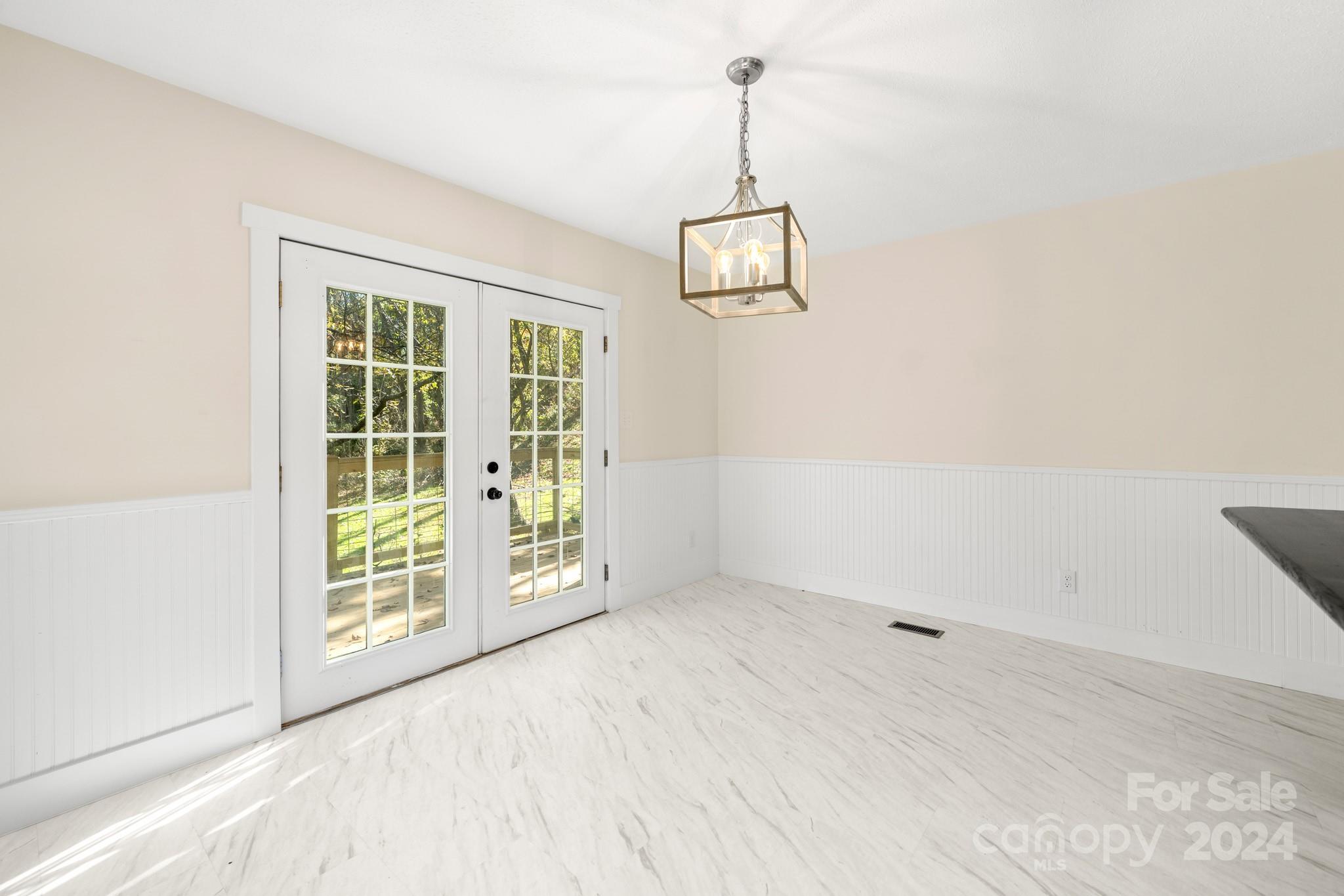 71 Cedar Street Canton, NC 28716 - Photo 17 of 43 Gallery Image 17