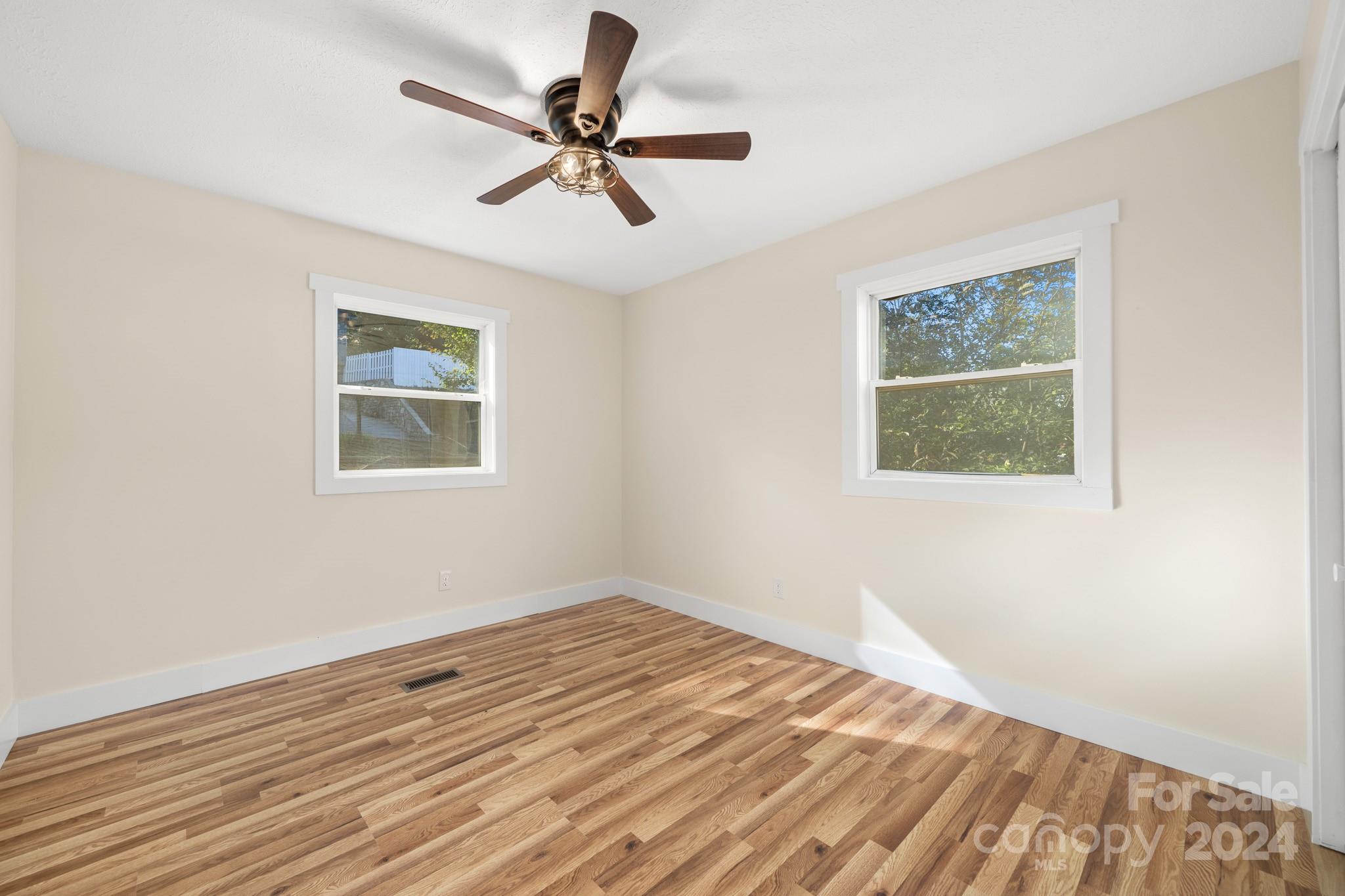 71 Cedar Street Canton, NC 28716 - Photo 23 of 43 Gallery Image 23