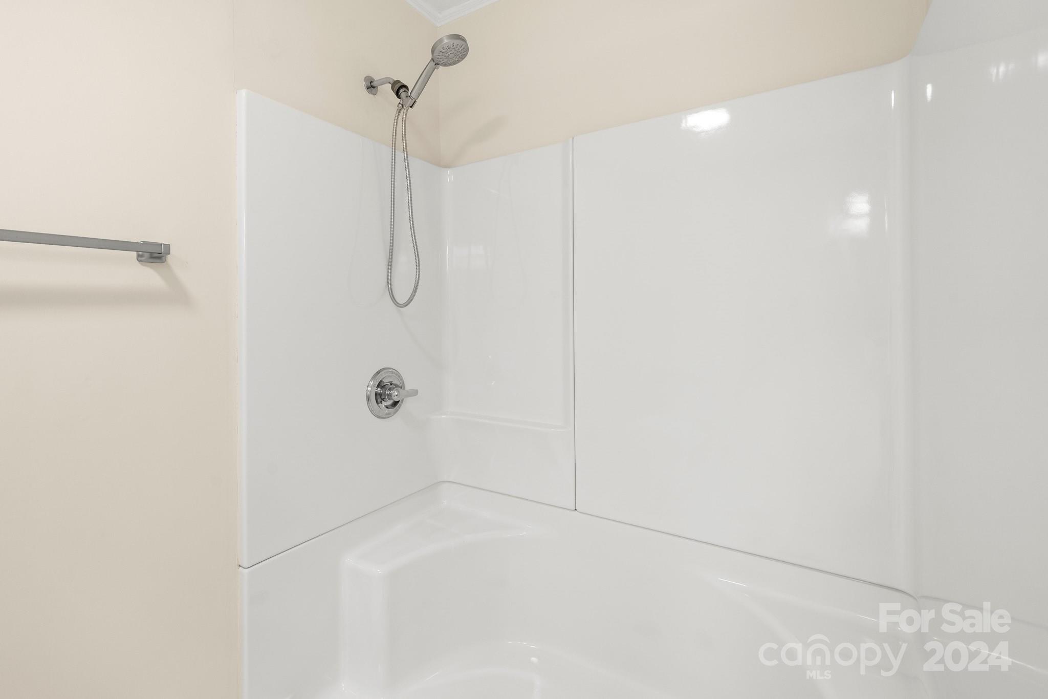 71 Cedar Street Canton, NC 28716 - Photo 27 of 43 Gallery Image 27