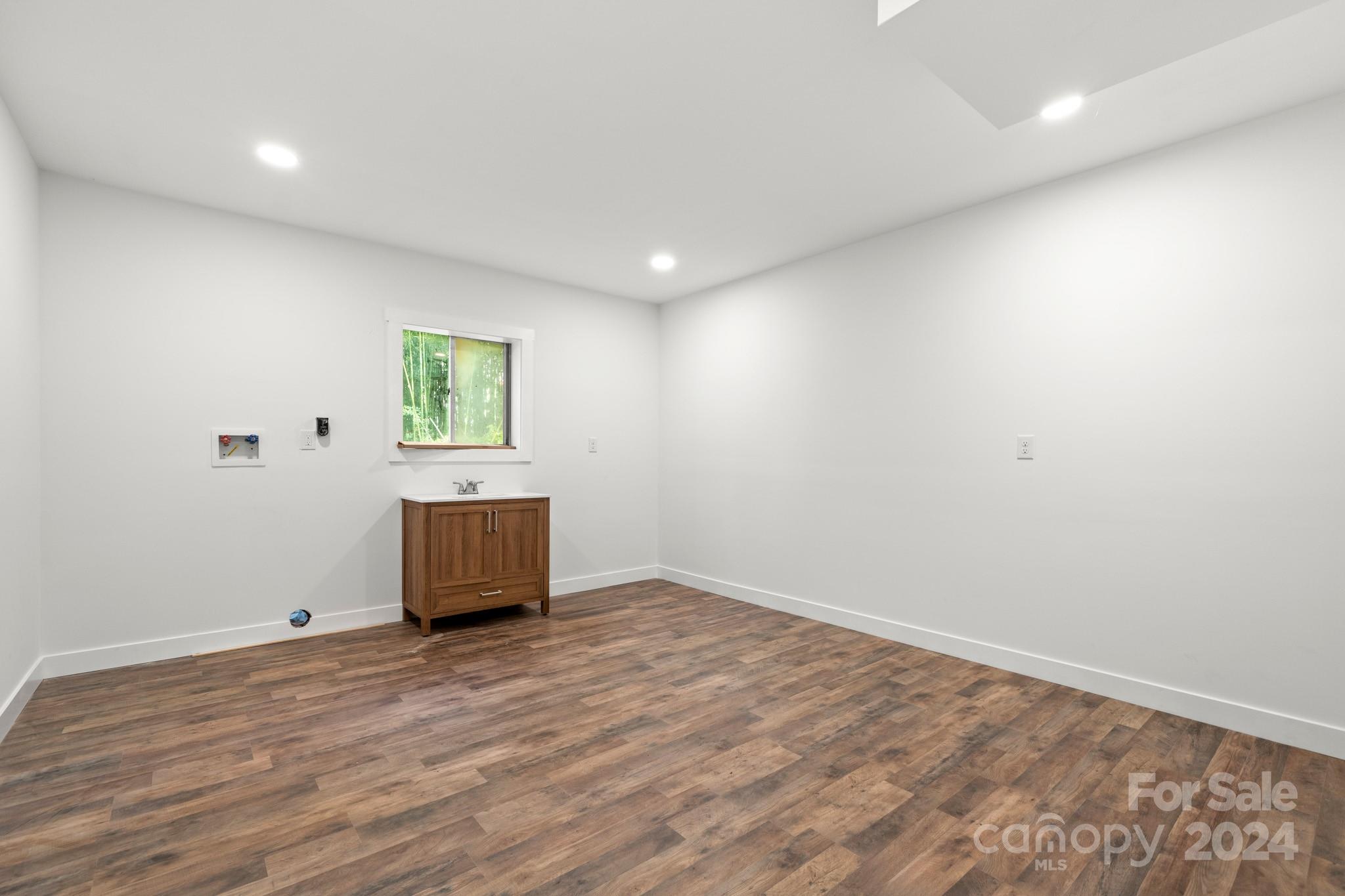 71 Cedar Street Canton, NC 28716 - Photo 31 of 43 Gallery Image 31