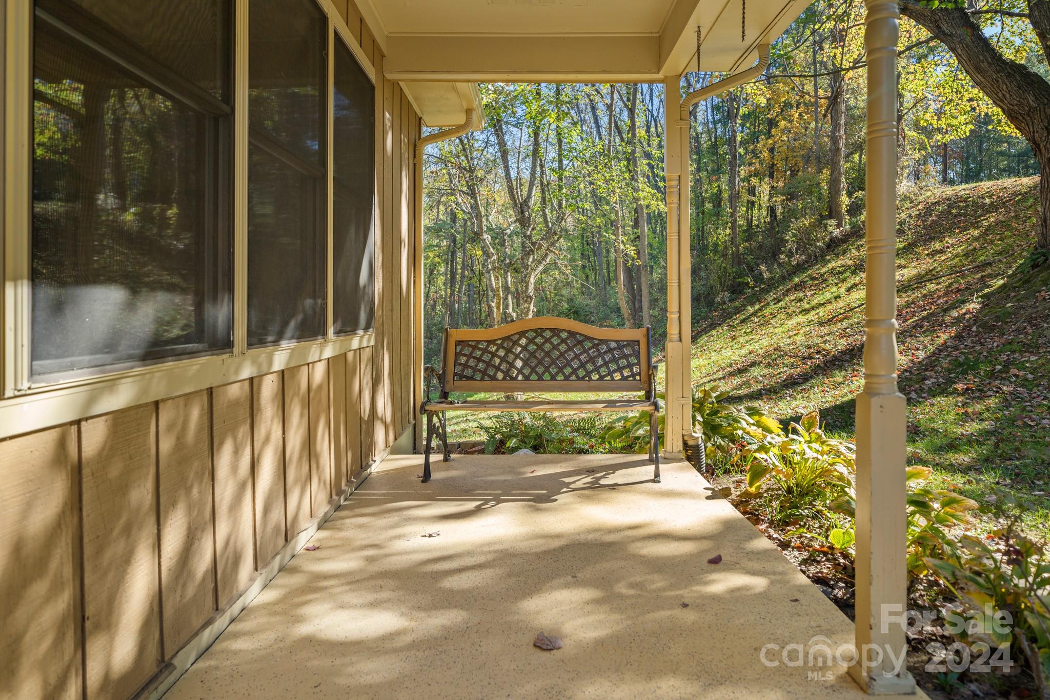71 Cedar Street Canton, NC 28716 - Photo 5 of 43 Gallery Image 5