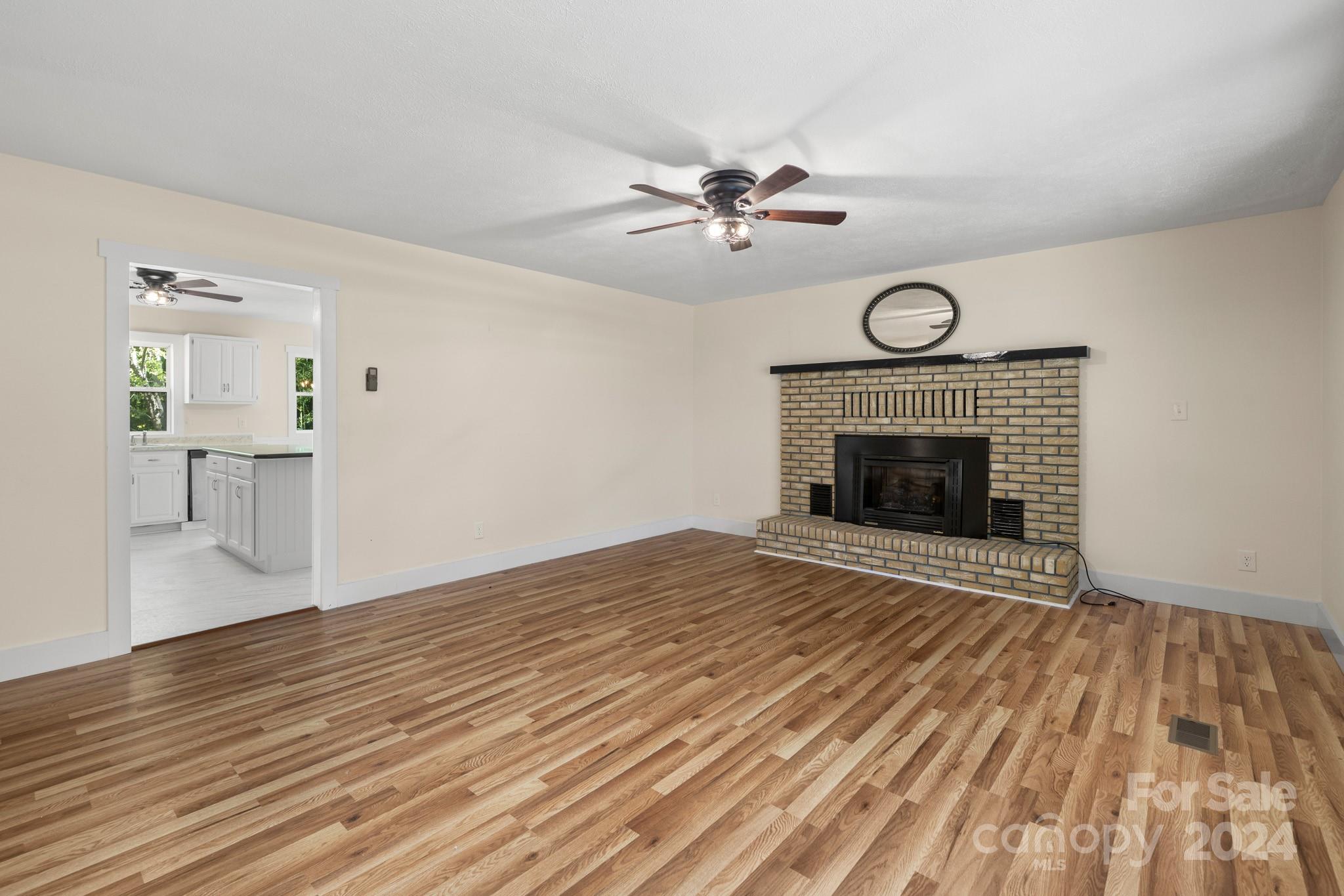 71 Cedar Street Canton, NC 28716 - Photo 6 of 43 Gallery Image 6