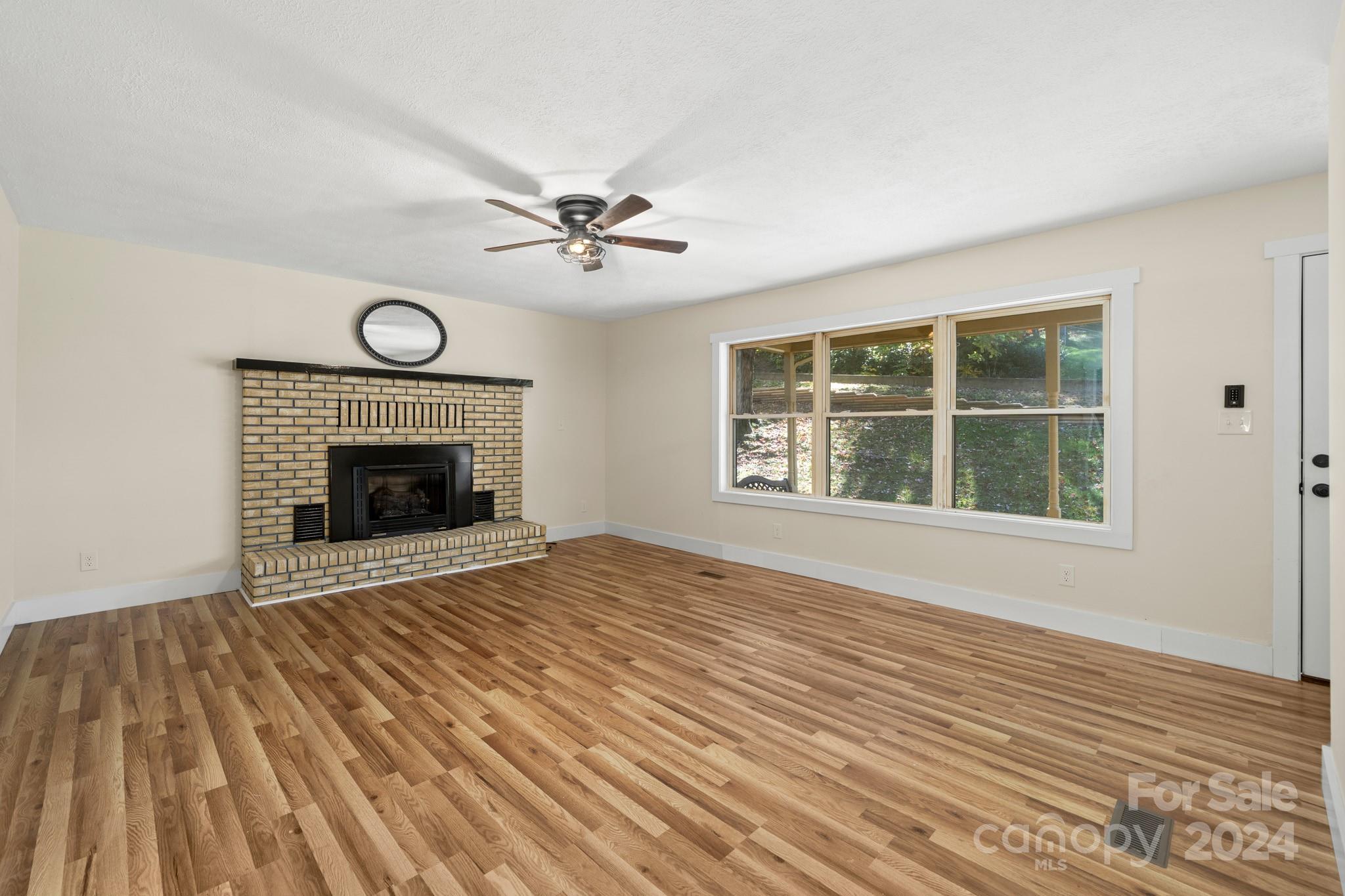 71 Cedar Street Canton, NC 28716 - Photo 7 of 43 Gallery Image 7