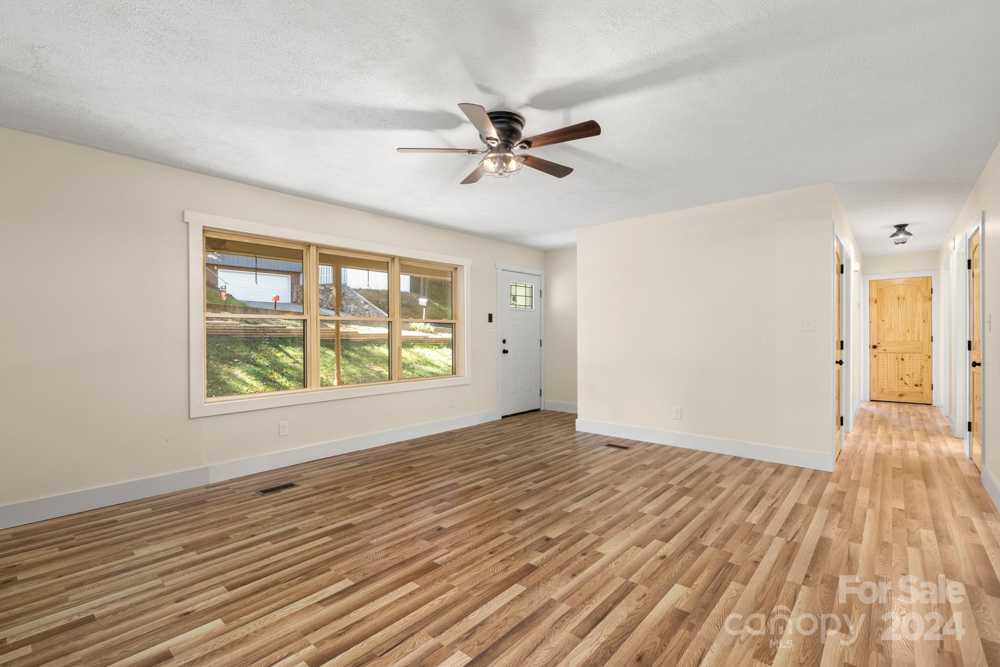 71 Cedar Street Canton, NC 28716 - Photo 8 of 43 Gallery Image 8