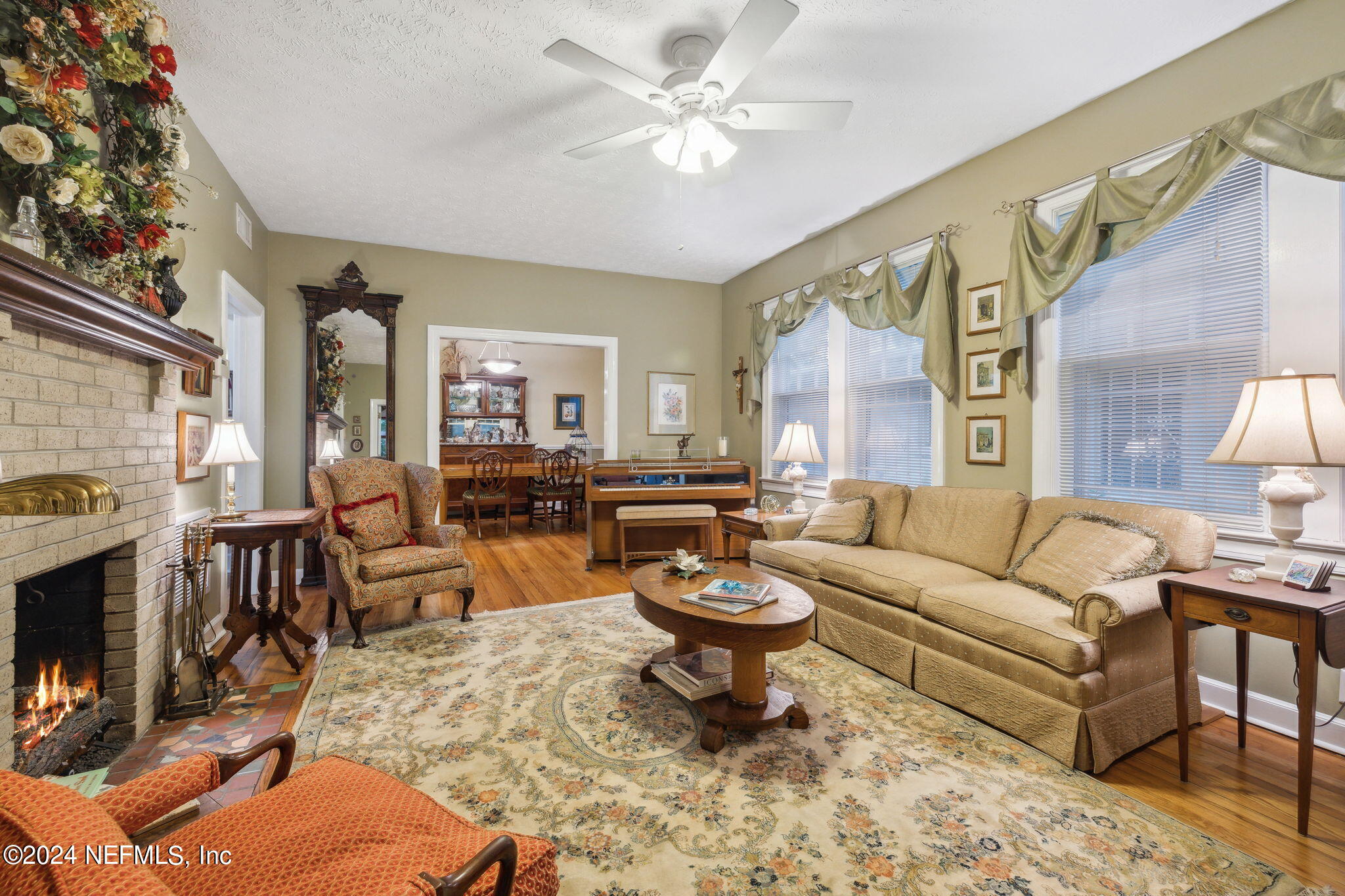 3237 Randall Street Jacksonville, FL 32205 - Photo 13 of 48 Living Room