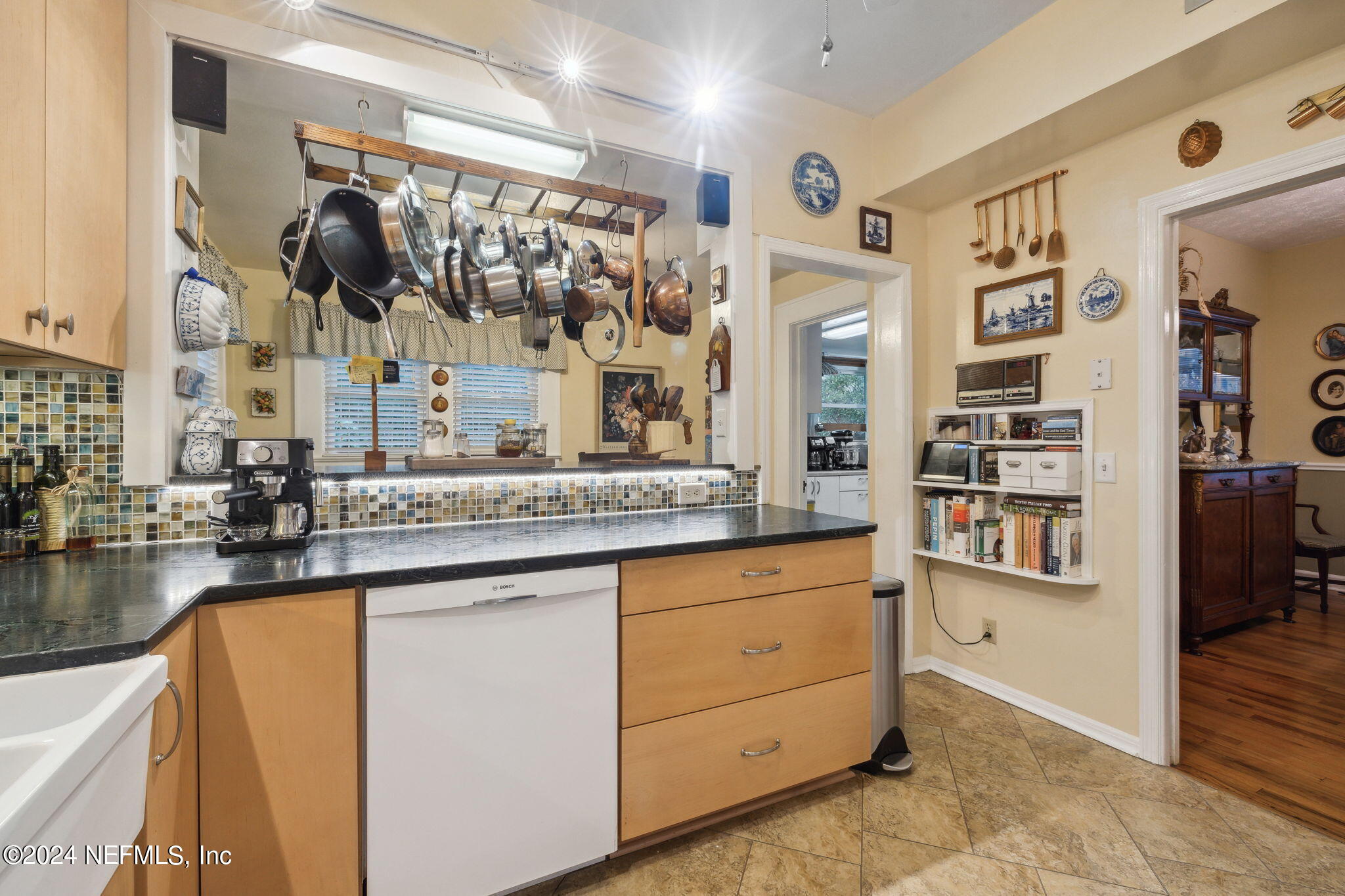 3237 Randall Street Jacksonville, FL 32205 - Photo 27 of 48 Kitchen