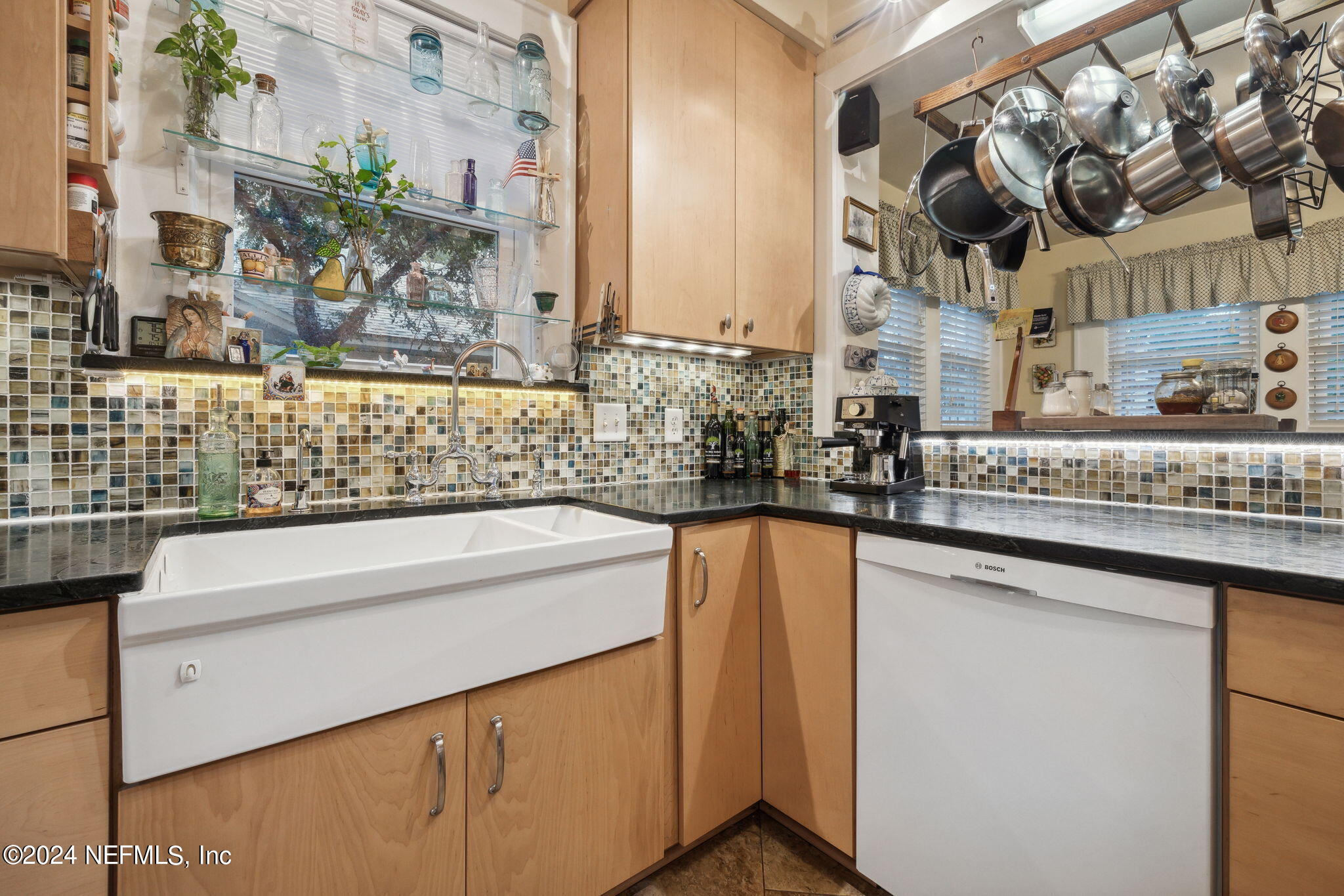 3237 Randall Street Jacksonville, FL 32205 - Photo 28 of 48 Kitchen