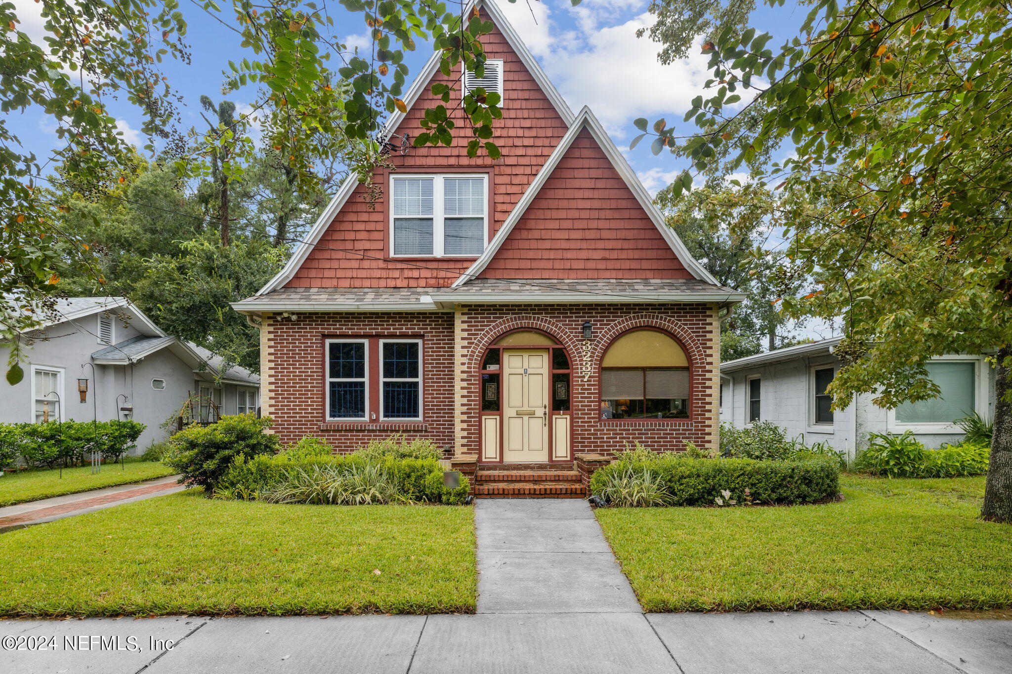 3237 Randall Street Jacksonville, FL 32205 - Photo 6 of 48 Welcome Home!