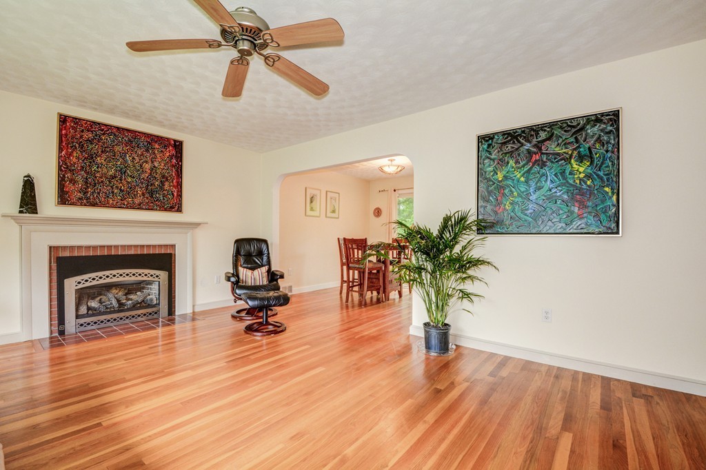 37 Emerson Road Northborough, MA 01532 - Photo 3 of 29 Gallery Image 3