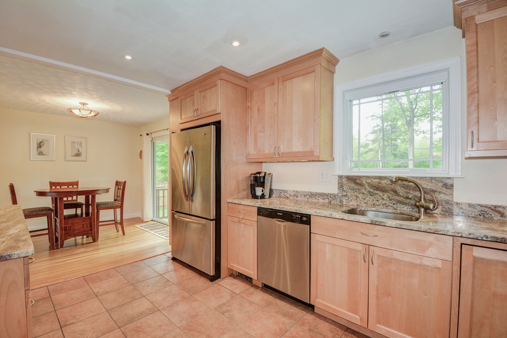 37 Emerson Road Northborough, MA 01532 - Photo 7 of 29 Gallery Image 7