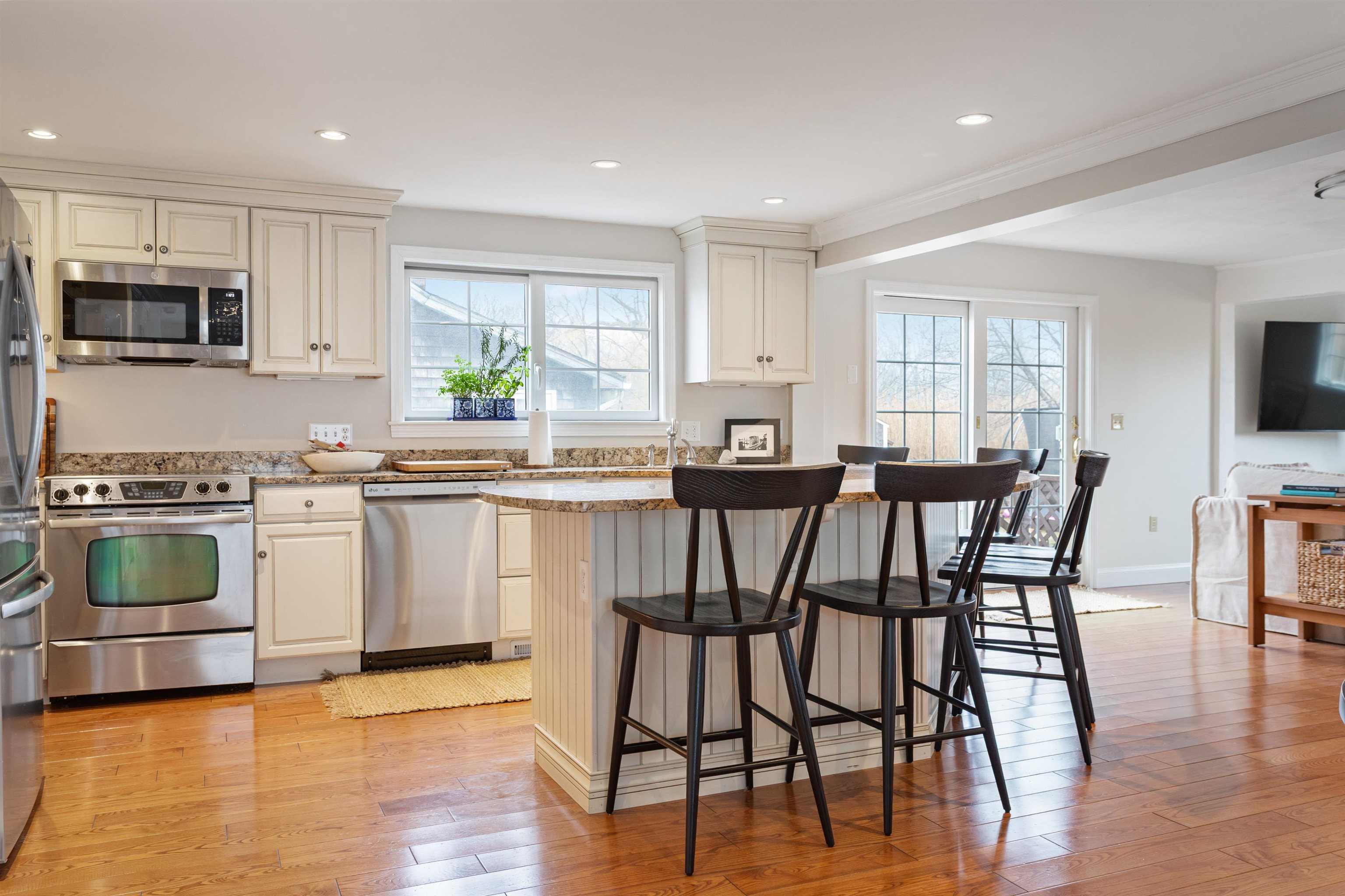 518 High Street, Unit B Hampton, NH 03842 - Photo 5 of 22