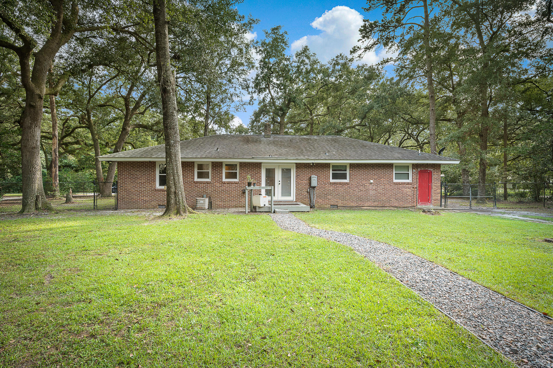 119 Newington Road Summerville, SC 29485 - Photo 27 of 38 119Newington-27