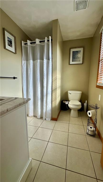 6949 Shannon Road Verona, PA 15147 - Photo 21 of 49 a view of a walk in closet