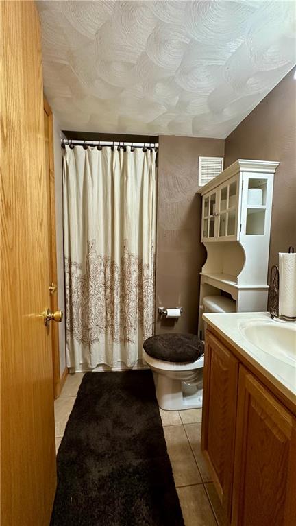 6949 Shannon Road Verona, PA 15147 - Photo 34 of 49 a bathroom with a sink and a mirror