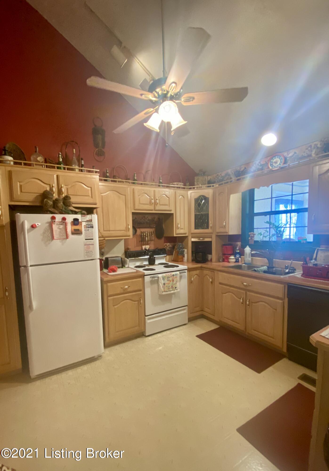 558 Doe Haven Road Ekron, KY 40117 - Photo 34 of 55 66515D38-B93B-42D9-AE70-99E0E173E45F